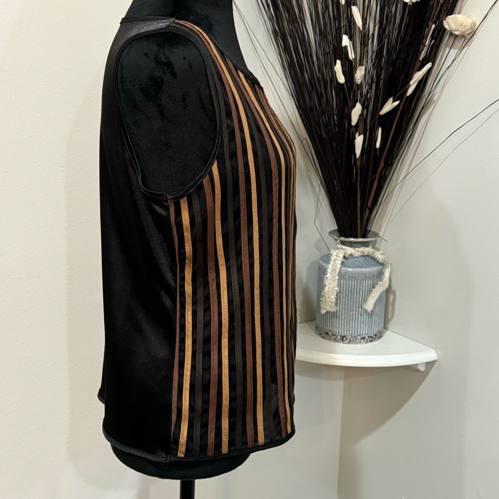 Damee, Inc two piece set. Tank and Jacket. Medium - Picture 6 of 14